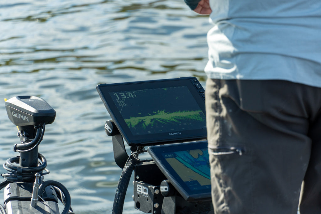 Fishing Brush Piles for Crappie: Entry Angles, Snag Reduction, and Repeatable Depth Control